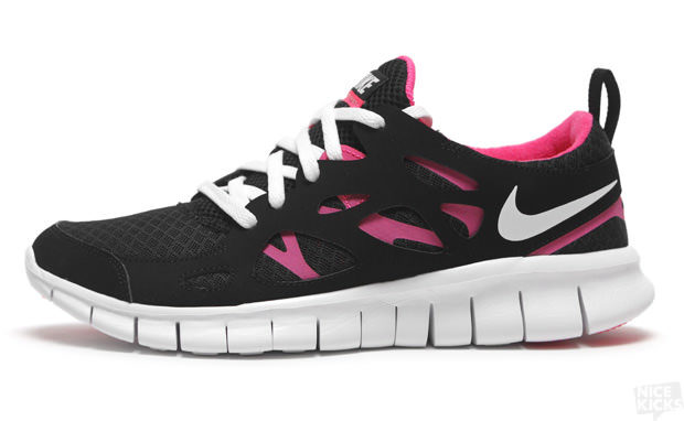 pink and black nike free run