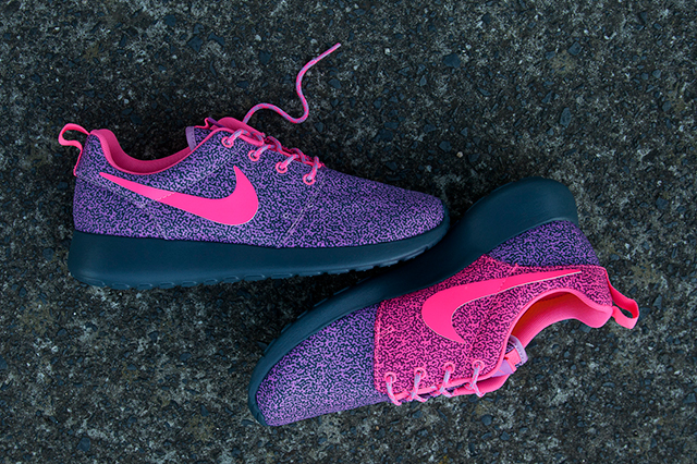 Nike Roshe Run WMNS Brain Print Pack