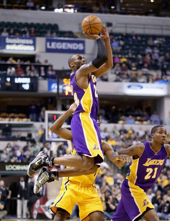 Kobe Bryant shooting in the Nike Kobe 9 Elite "Precision"