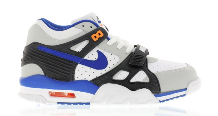 Titolo on X: The Air Trainer III debuted in 1988 and was endorsed