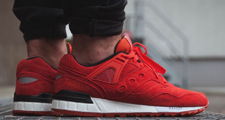 saucony all red