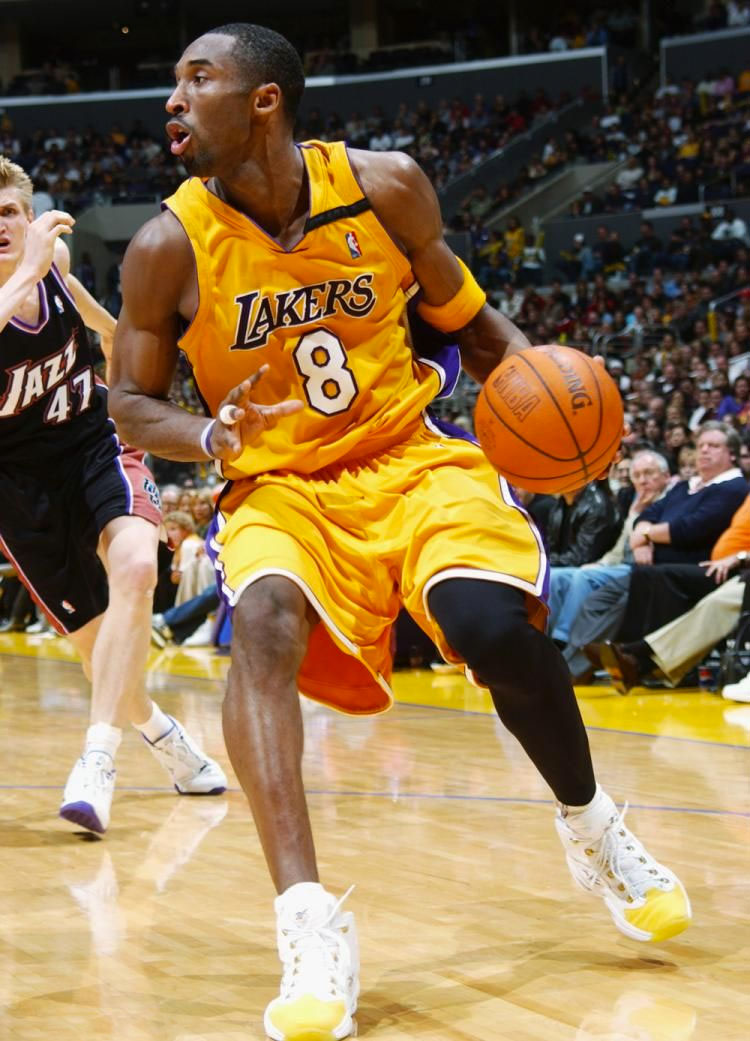 Kobe Bryant Playing in Reebok Iversons 