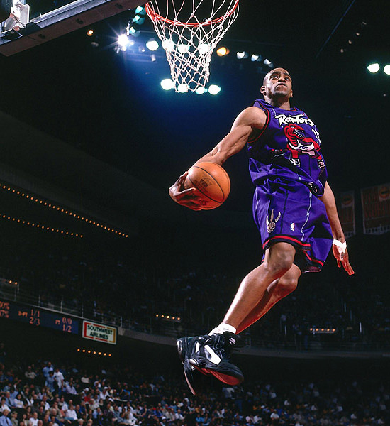 Classic All-Star Moments: Vince Carter puts on a show at 2000 Dunk