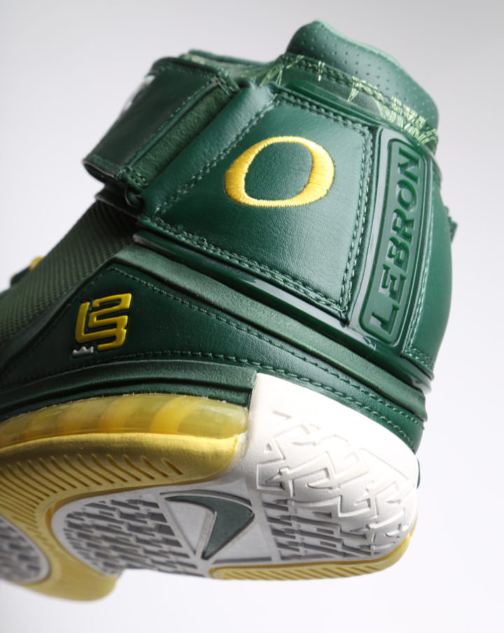 lebron oregon ducks