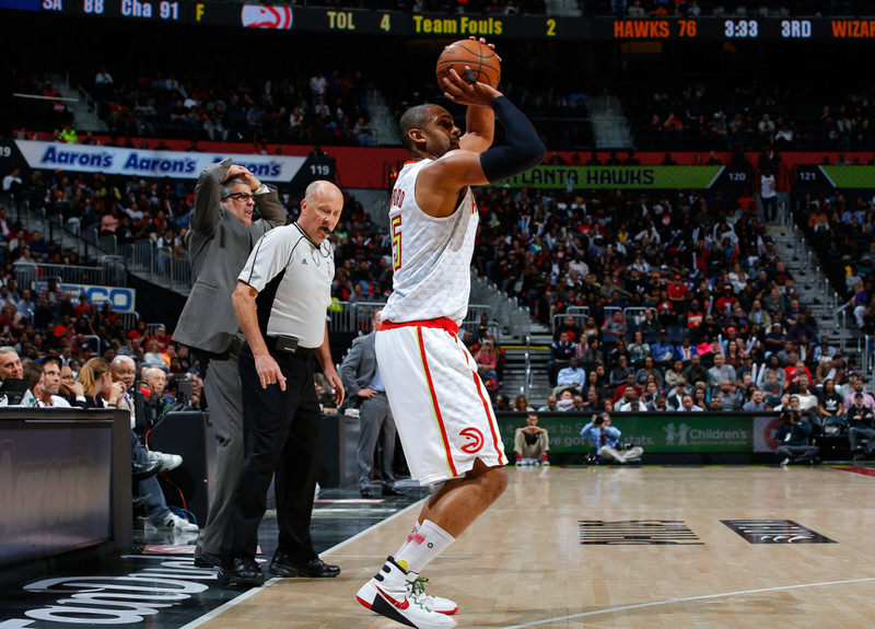 Al Horford shooting in the Nike Hyperdunk 2015