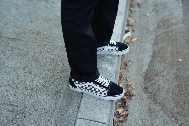 vans checkerboard old skool on feet