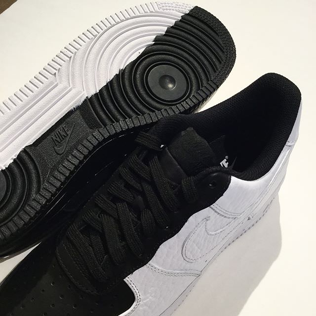 air force 1 black and white split