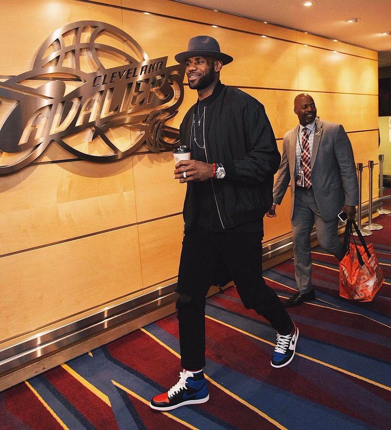 LeBron James Has a new Favorite Outfit