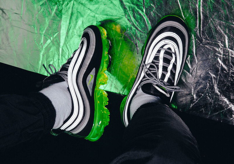 vapormax 97 black and green