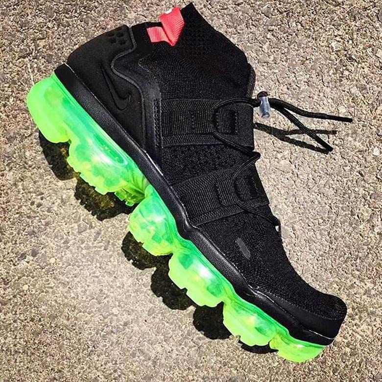black and lime green vapormax