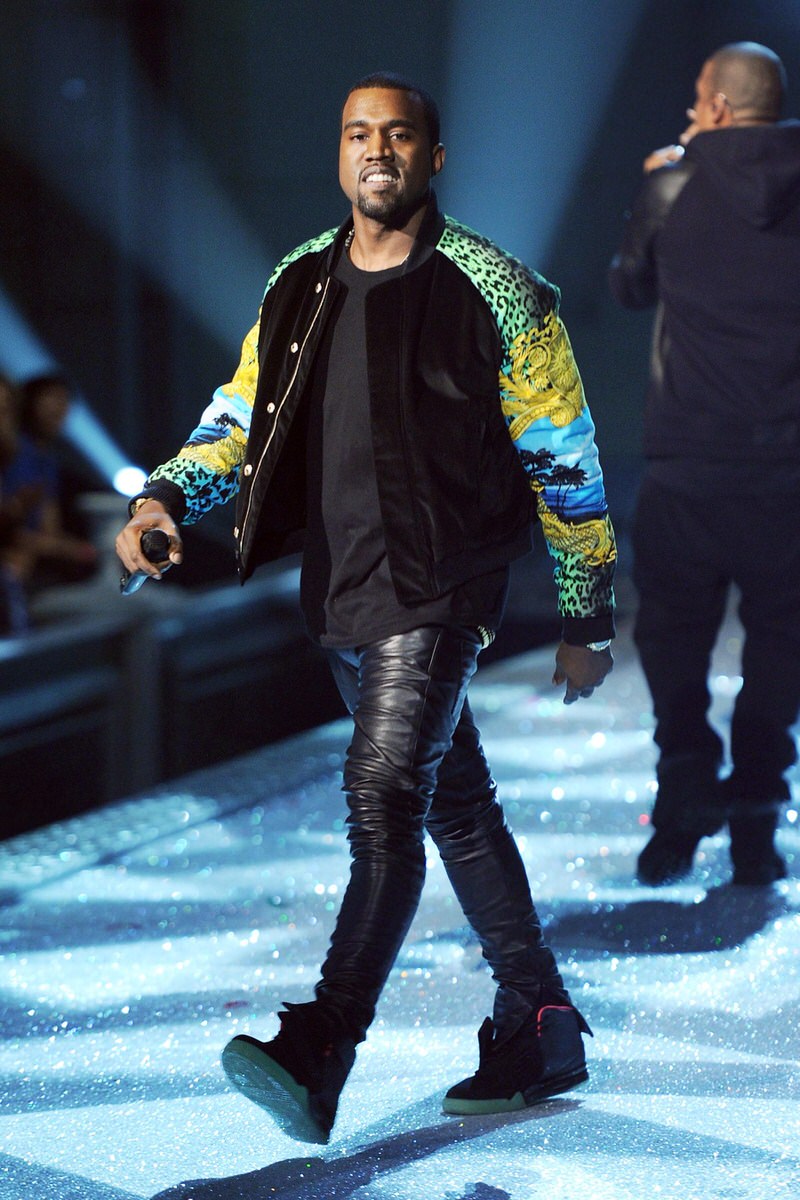 How Kobe Bryant Helped Kanye West Debut the Yeezy 2 | Nice