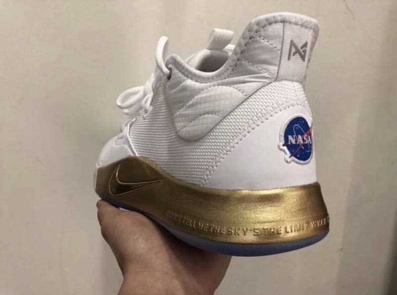 Nike PG3 NASA \