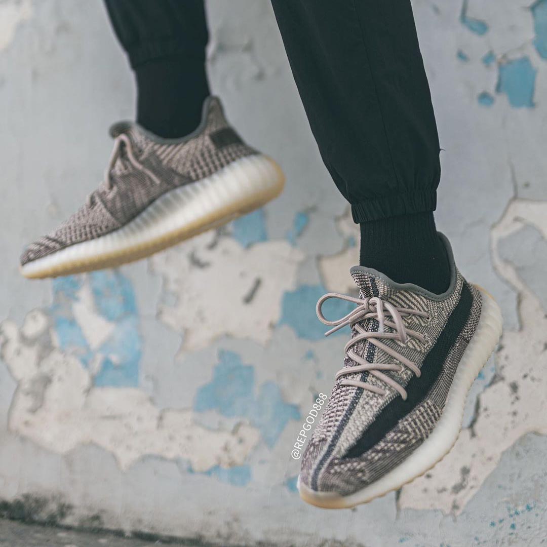 adidas Yeezy Boost 350 V2 