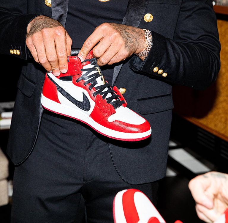 The Shoe Surgeon Pays Homage to Chicago with Custom Air Jordan 1