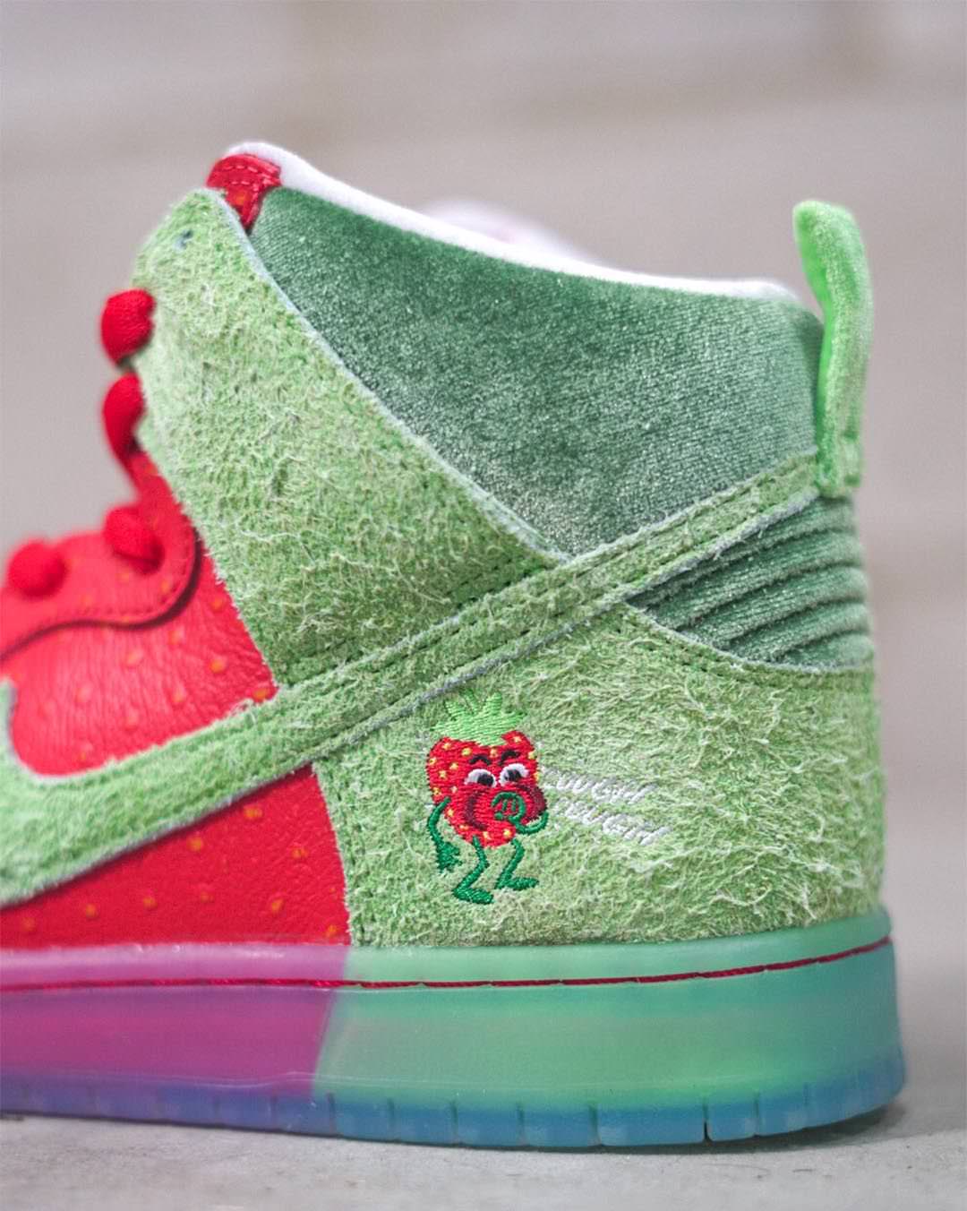 strawberry cough nike price