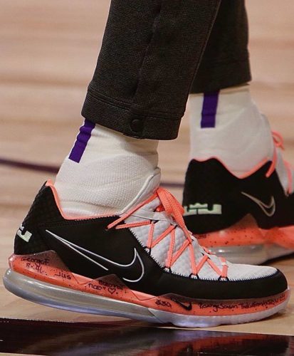 The King Rocks The Lebron 7 