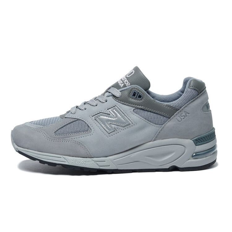 How do you clean New Balance 530s
