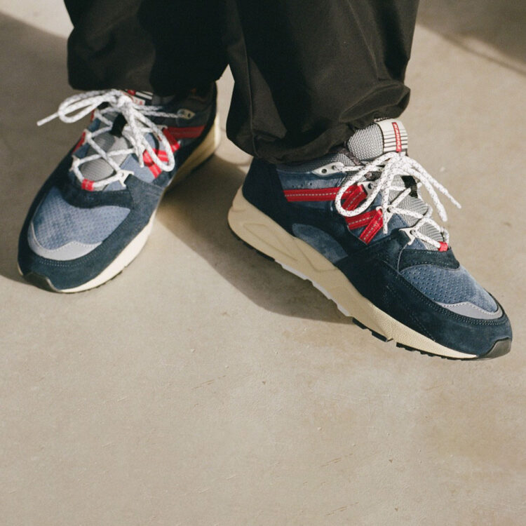 Karhu FUSION 2.0 “India Ink/Fiery Red” F804111