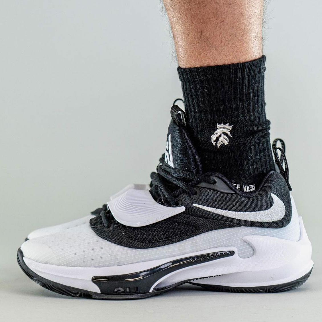 Nike Zoom Freak 3 DM7378-001 Release Date | Nice Kicks
