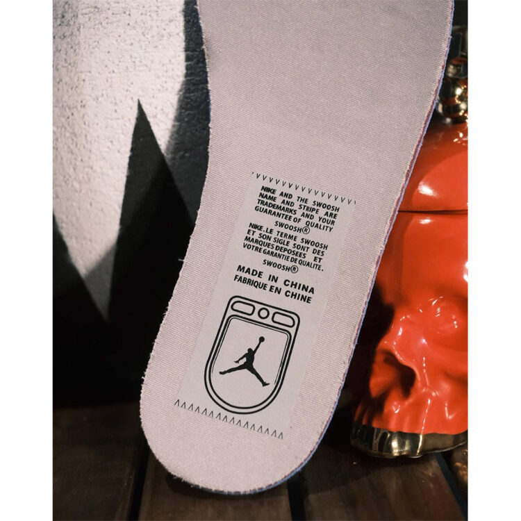 Koop de Air Jordan 1 Mid Arctic Pink bij top sneaker winkels over de hele wereld