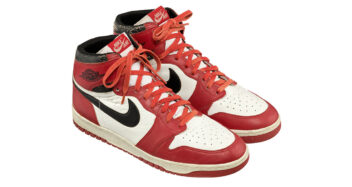 1986 Michael Jordan Game Worn Signed Nike Air Jordan 1 Sneakers Heritage Auctions lead 352x187