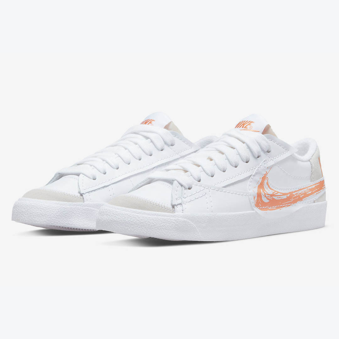 nike blazer low big swoosh