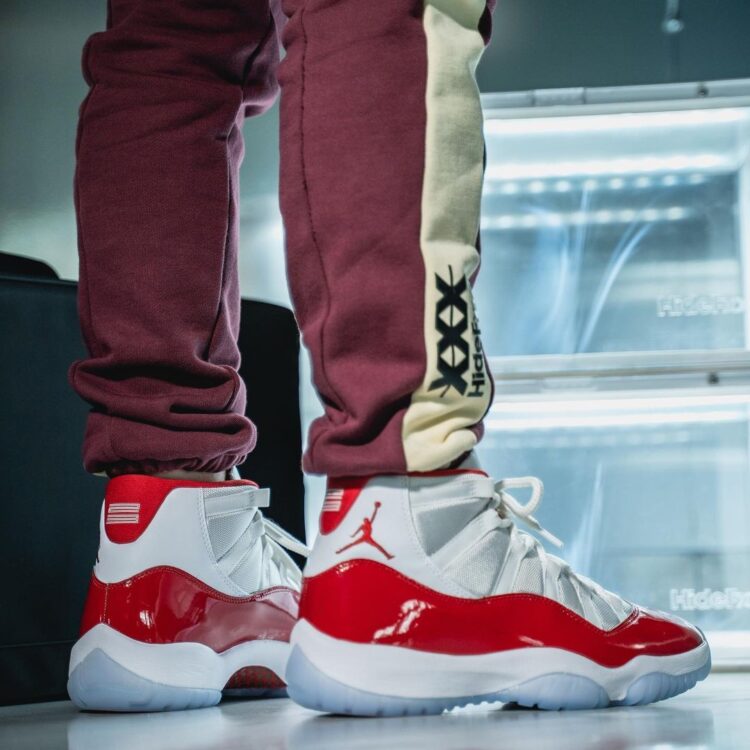 jordan 11s red and white