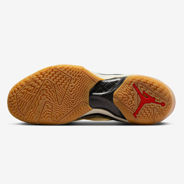 Go Bold With The New Air Jordan 1 Low Fuchsia Toe