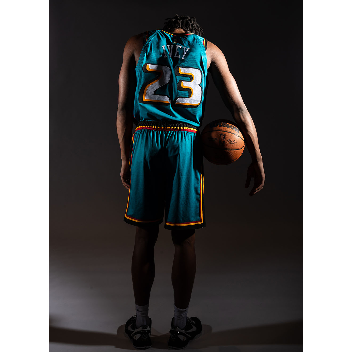 Pistons news: Jaden Ivey helps unveil classic, teal jerseys