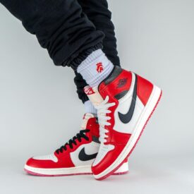 Air Jordan 1 Retro High OG Chicago 