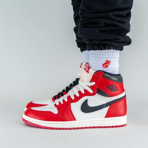 Air Jordan 1 Retro High OG Chicago 