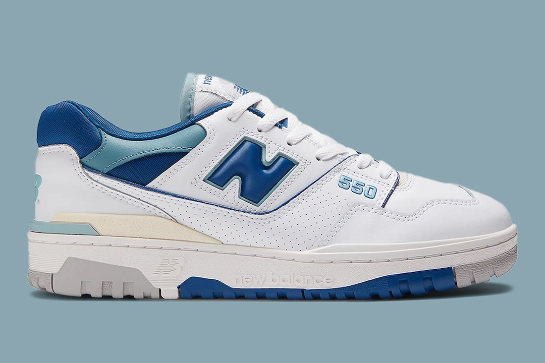 New Balance 550 trainers in white and blue