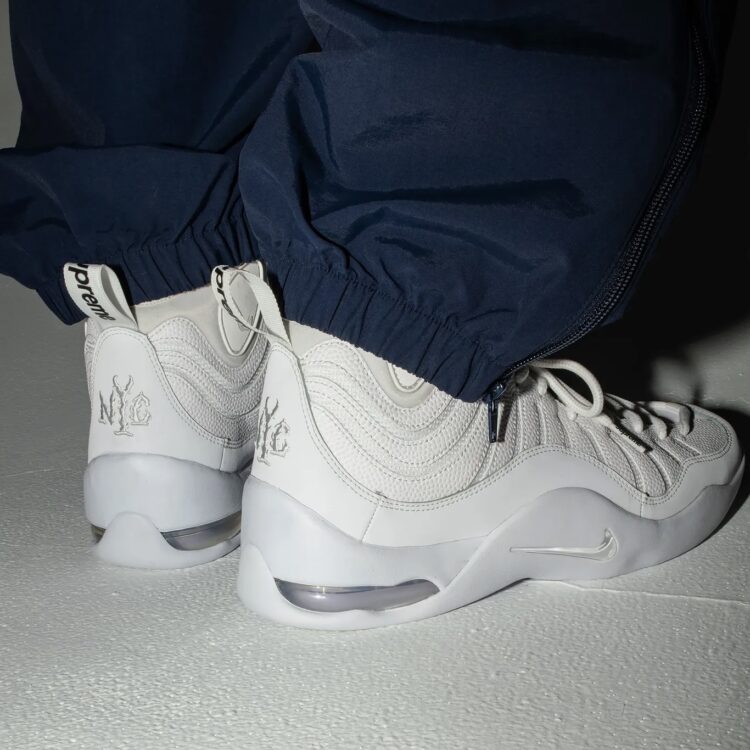 Nike Supreme x Air Bakin 'White' | Men's Size 10