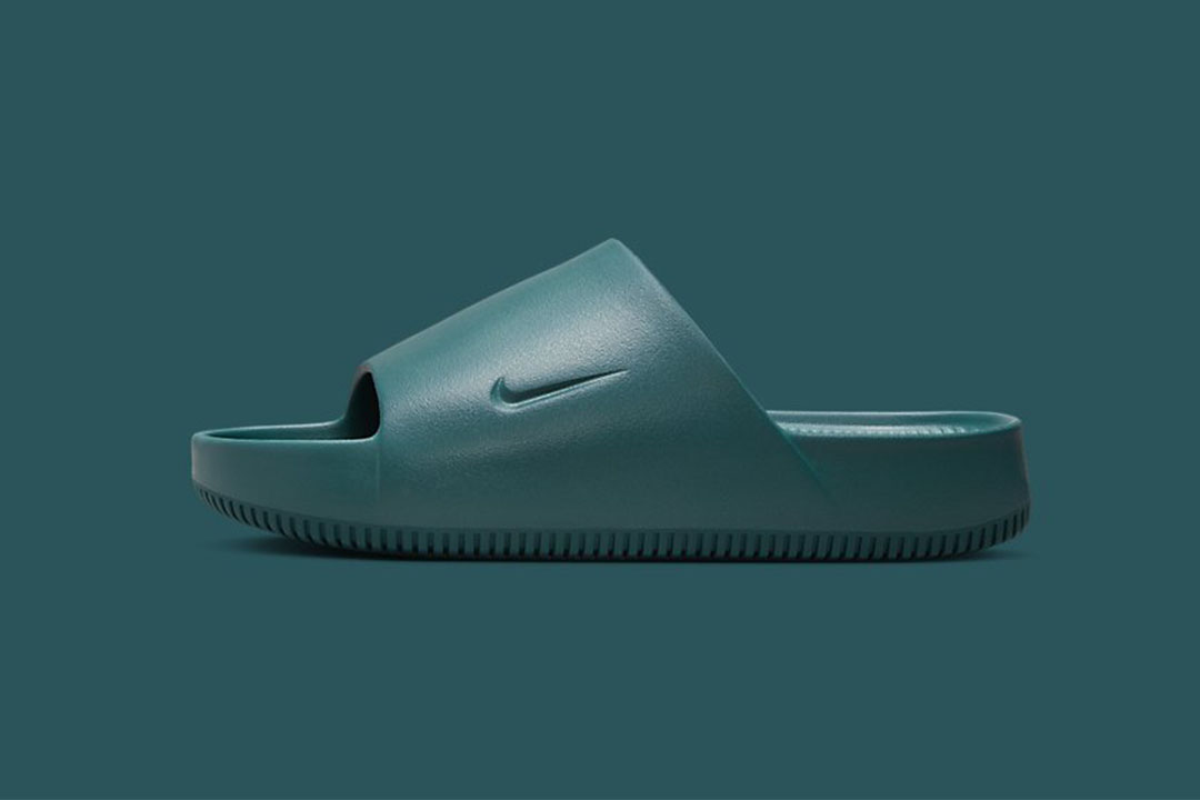 ブランドのアイテムを Nike Calm Slide Geode Teal ナイキカーム
