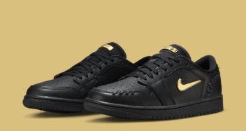 NikeCourt Air Zoom Vapor Pro Men's Carpet Tennis Shoes Black Low Method of Make WMNS "Black/Metallic Gold" FN5032-007