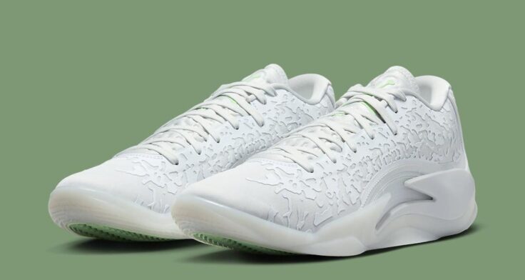 jordan Nike Zion 3 "Off White/Vapor Green" DR0675-103