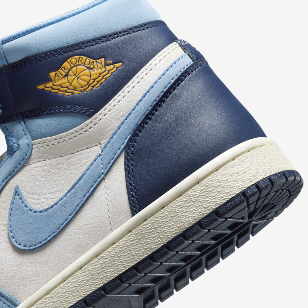 Air Jordan 1 High OG WMNS "First in Flight" FD2596-400