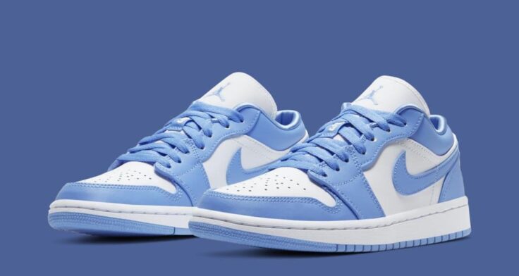 and then started to coach for Nike Run Club Low WMNS "UNC" AO9944-441