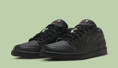 Zum Nike Air Jordan 2 OG Chicago bei Asphaltgold Low "Black Cat Mascot" HM3690-001