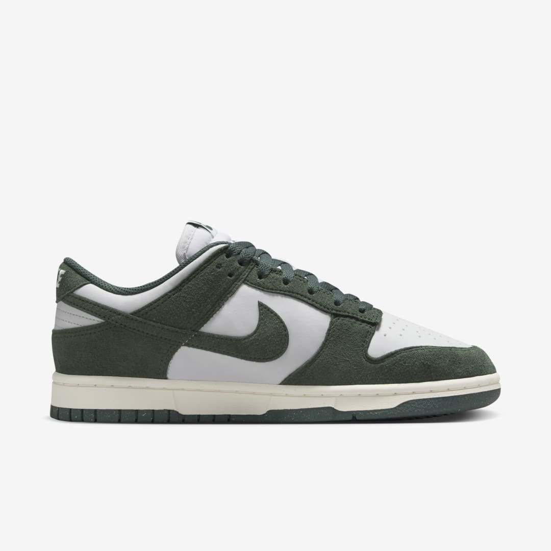 Nike Dunk Low Next Nature Green Suede HJ7673 002 04