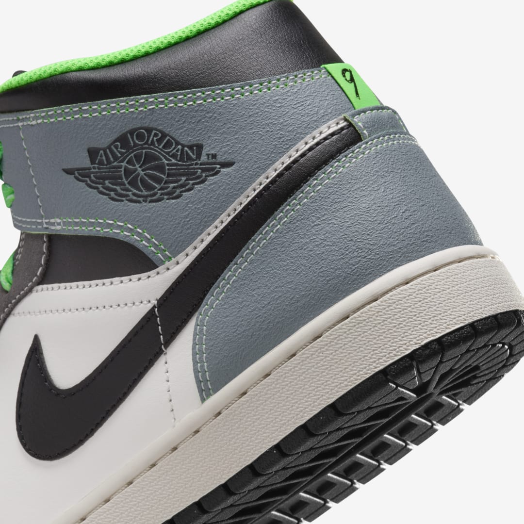 Air Jordan 1 Mid HQ3829-001