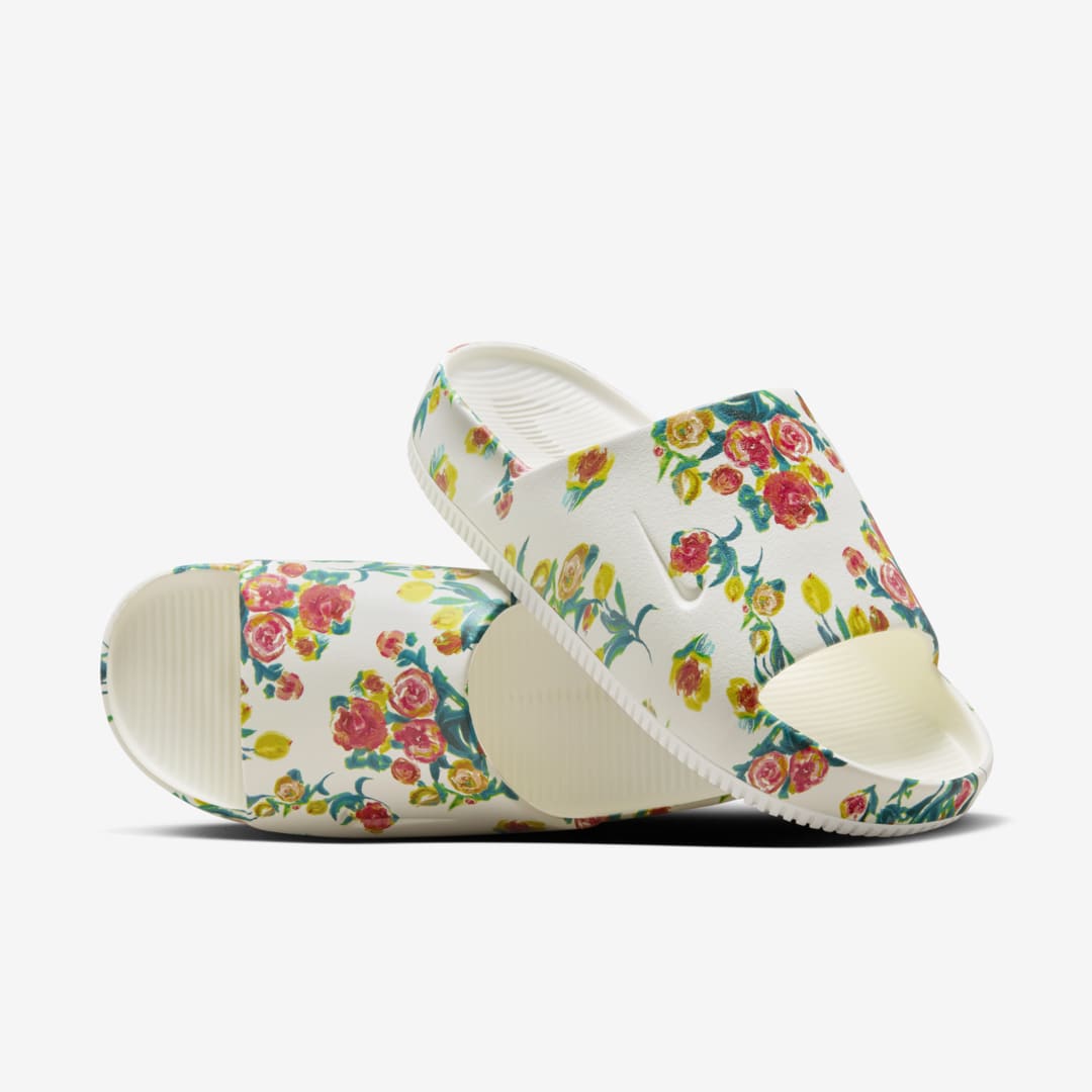 Nike sandals with flowers best sale