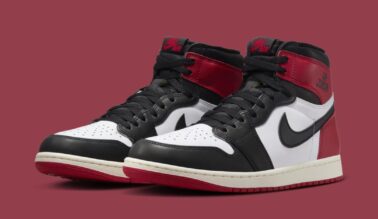 Air Jordan 1 High OG "Black Toe" DZ5485-106