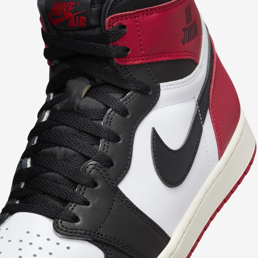 Air Jordan 1 High OG "Black Toe" DZ5485-106