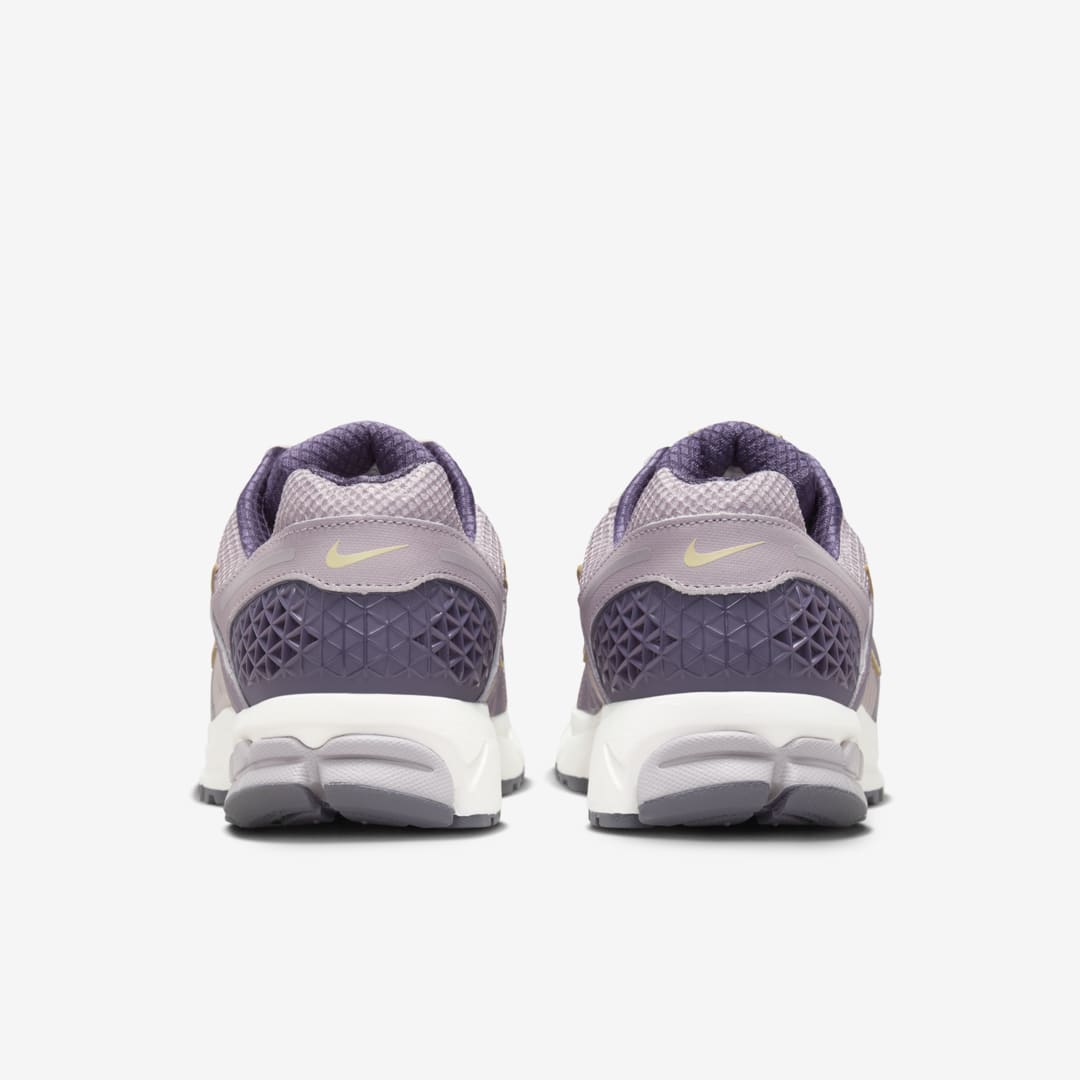 Nike Zoom Vomero 5 WMNS HQ3643-019