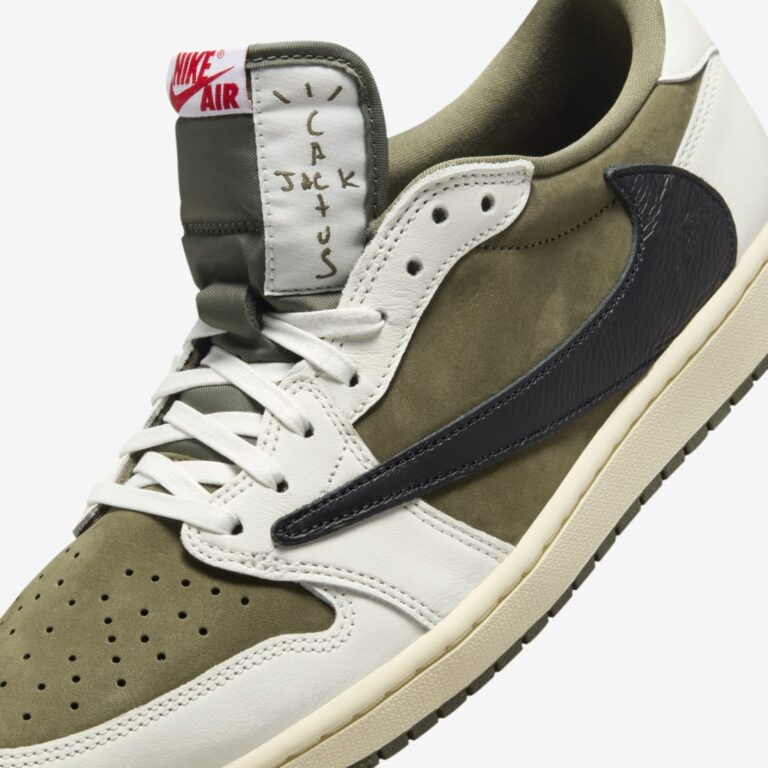 Travis Scott x Air Jordan 1 Low OG 