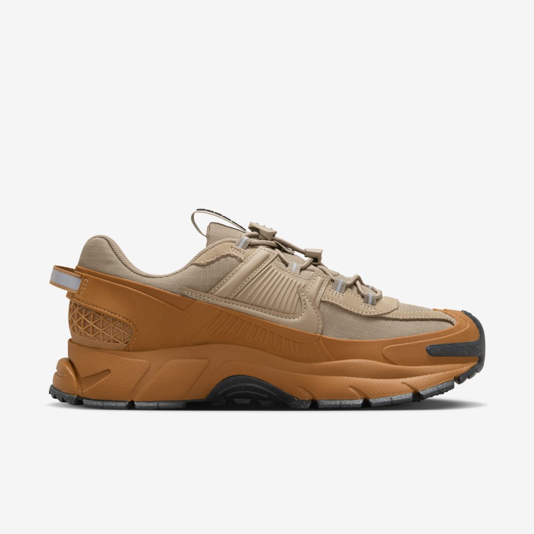 Nike Zoom Vomero 5 Roam WMNS HQ2181-200