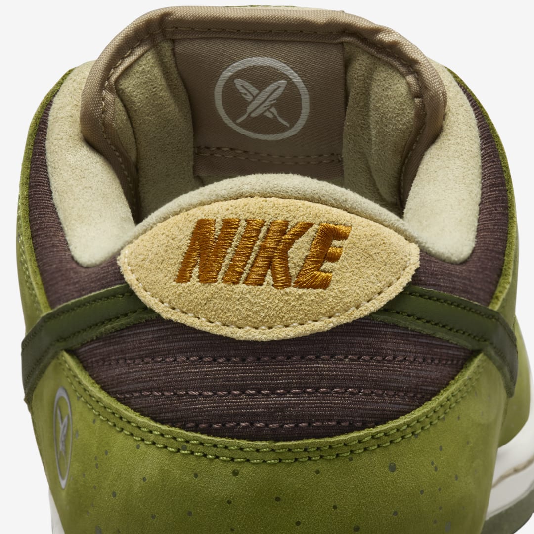 Yuto Horigome x Nike SB Dunk Low "Asparagus" HF8022-300