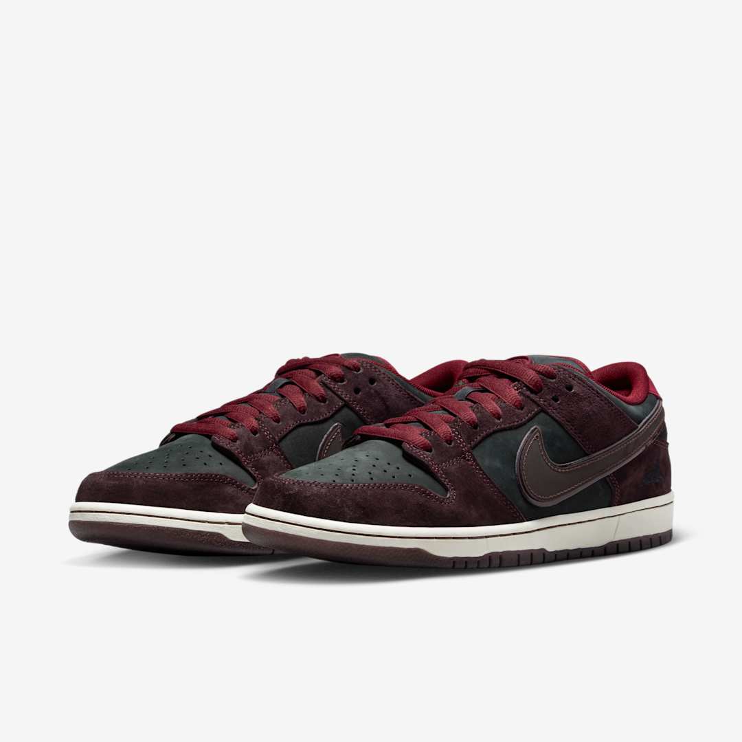 RIOT Skateshop x Nike SB Dunk Low "Dark Beetroot" FZ1289-200